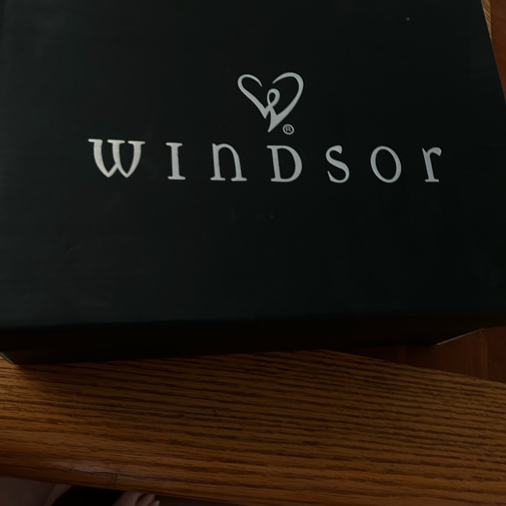 Windsor Silver and Black Shoe Box
